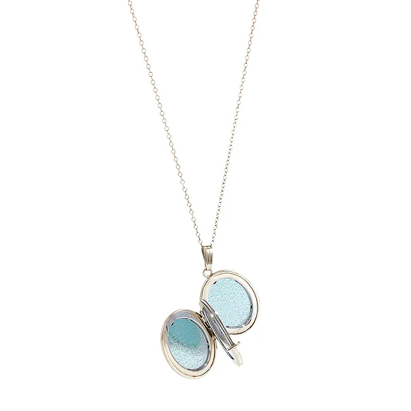 Smooth Oval Four Photo Locket - Image 2