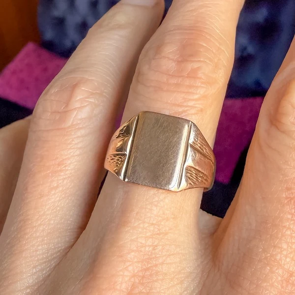 Antique Signet Ring - Image 2