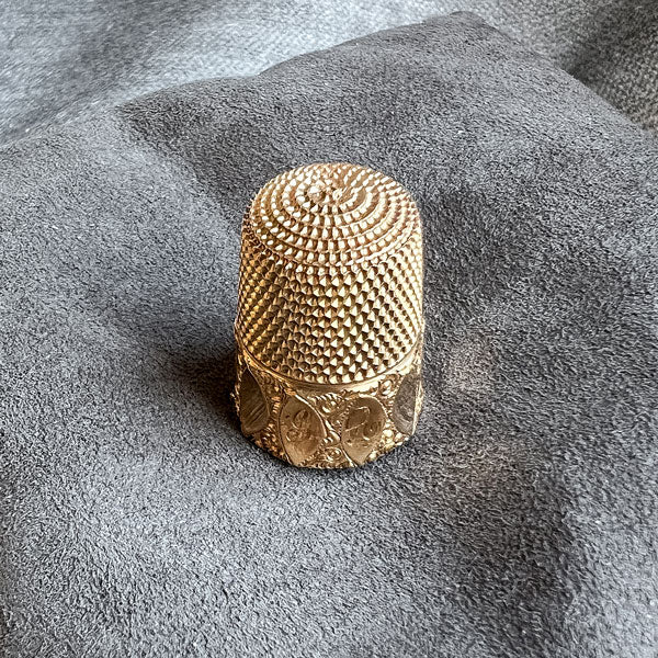 Antique Gold Thimble - Image 3