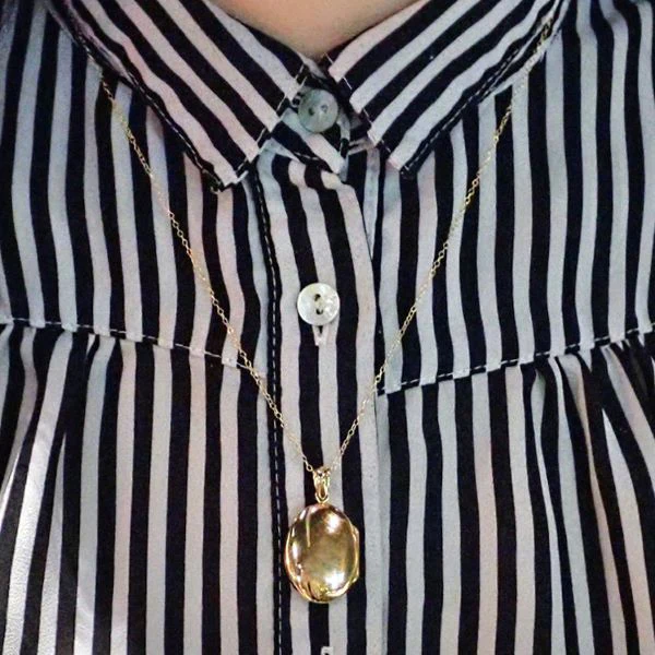 Oval Locket Necklace - Image 3