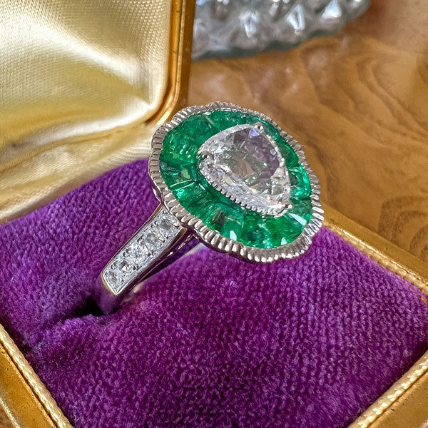 Pear Shaped Rose Cut Diamond & Emerald Ring - Image 3