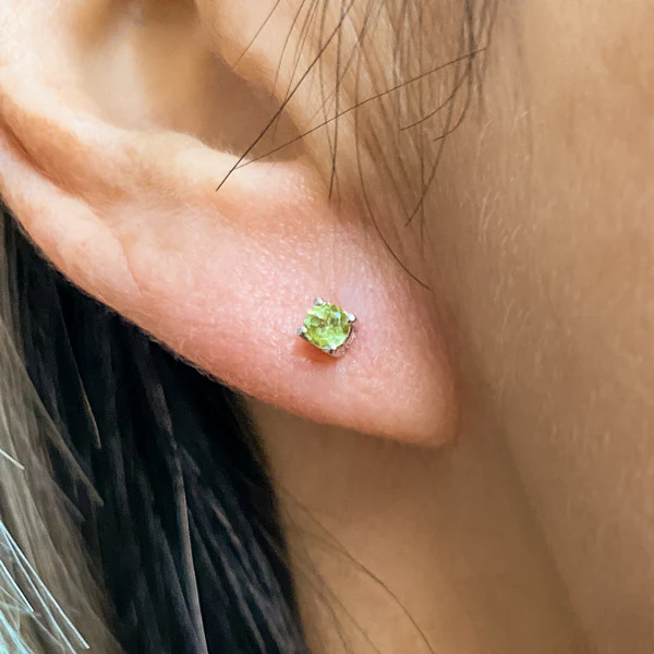 Round 3mm Peridot Stud Earrings - Image 2