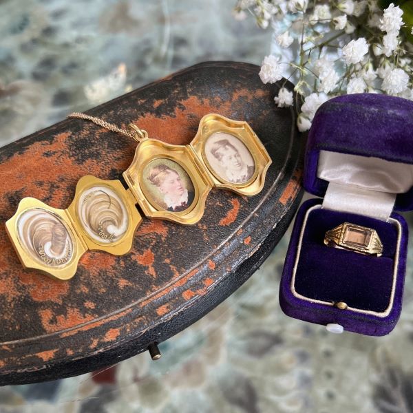 Victorian Multipage Locket Pendant Necklace - Image 4