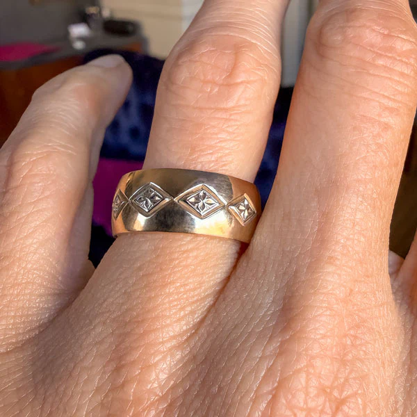 Vintage Patterned Wedding Band Ring, Size 7 3/4 - Image 2