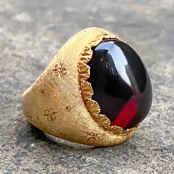 Vintage Cabochon Garnet Ring - Image 2