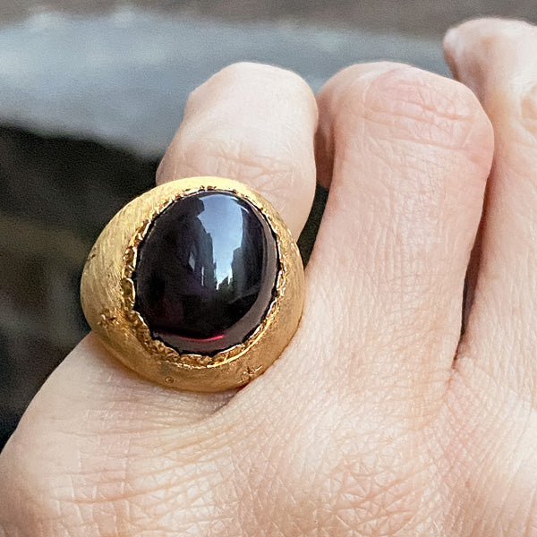 Vintage Cabochon Garnet Ring - Image 3