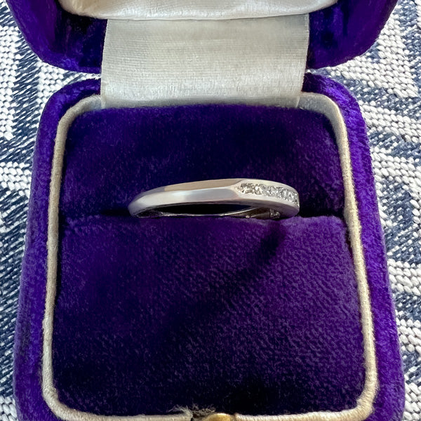 Vintage Diamond Wedding Band Ring, Size 5.5 - Image 3