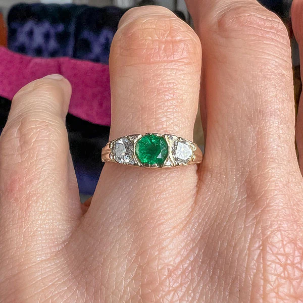 Vintage Emerald & Diamond Ring - Image 2