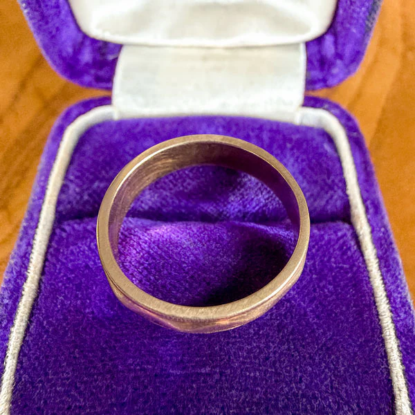 Vintage Faceted Wedding Band Ring, Size 9 - Image 4