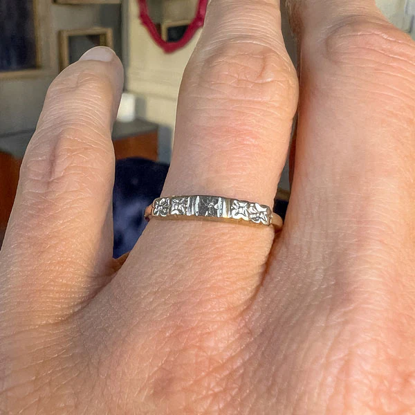 Vintage Floral Patterned Wedding Band Ring, Size 6 1/2 - Image 2