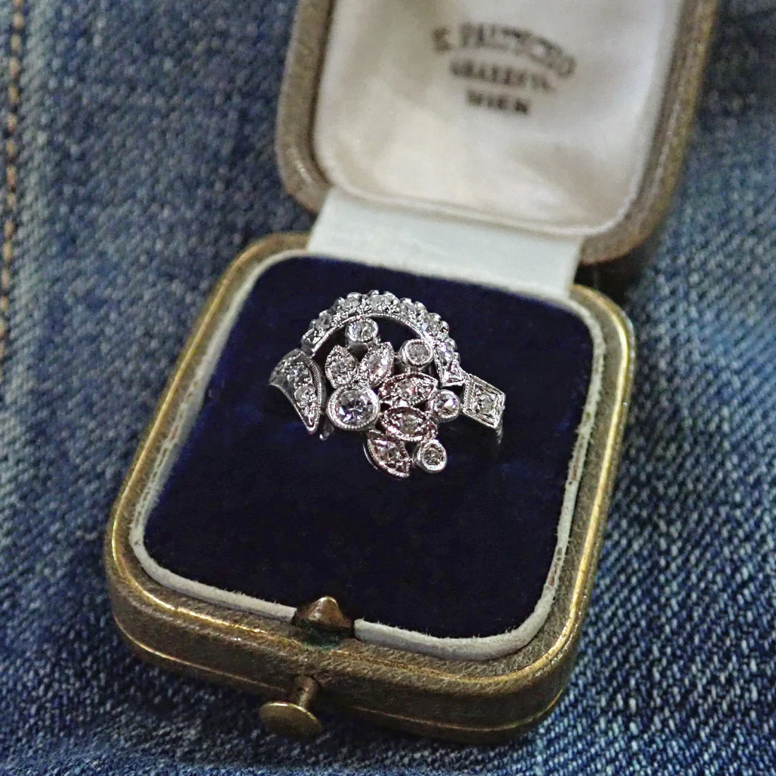 Vintage Foliate Motif Diamond Ring - Image 2