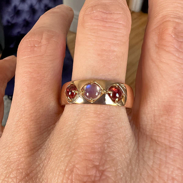 Vintage Moonstone & Garnet Ring - Image 2