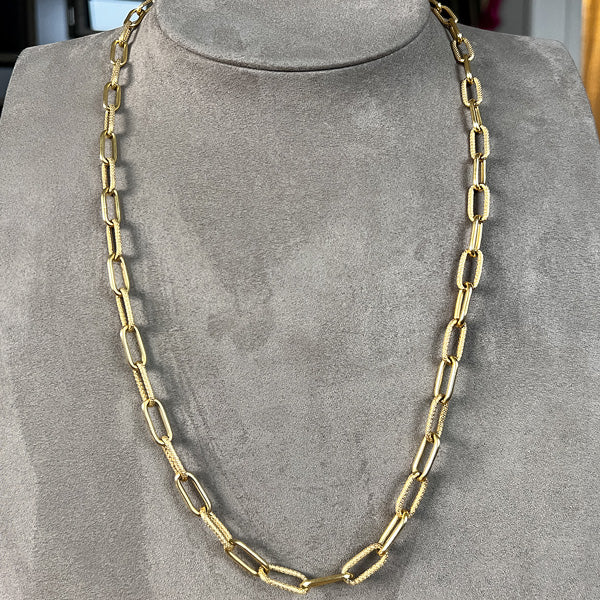 Vintage Oval Textured Link Chain Necklace - Image 2