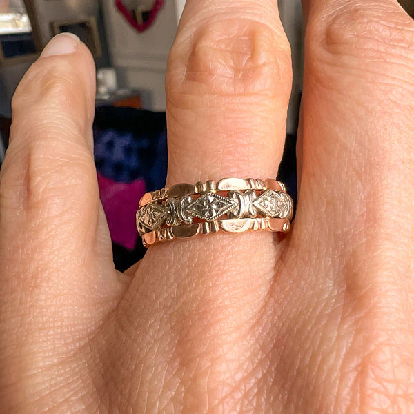 Vintage Patterned Wedding Band Ring, Size 7 1/2 - Image 2