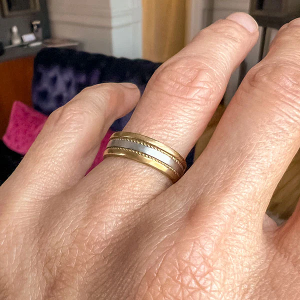 Vintage Patterned Wedding Band Ring, Size 5 1/4 - Image 2