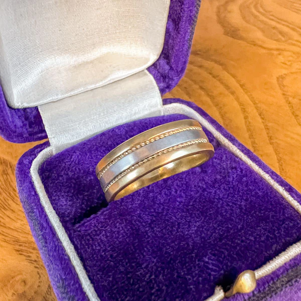 Vintage Patterned Wedding Band Ring, Size 5 1/4 - Image 3