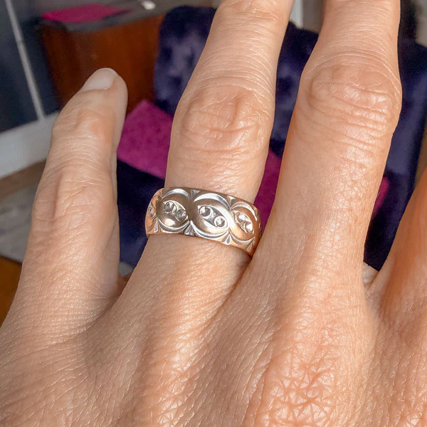 Vintage Wide Patterned Wedding Band Ring,Size 6 - Image 2