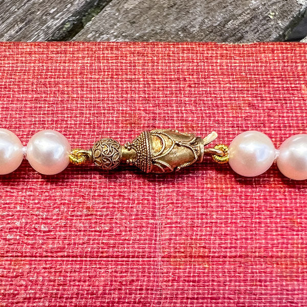 Vintage Pearl Single Strand Necklace - Image 3