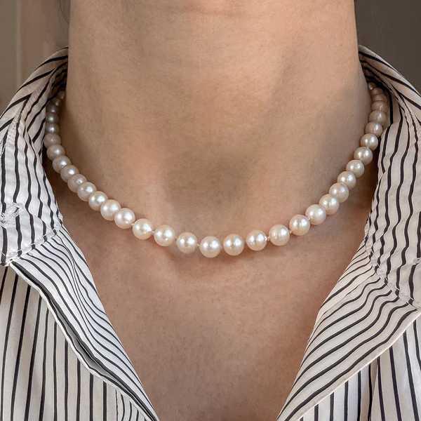 Vintage Pearl Single Strand Necklace