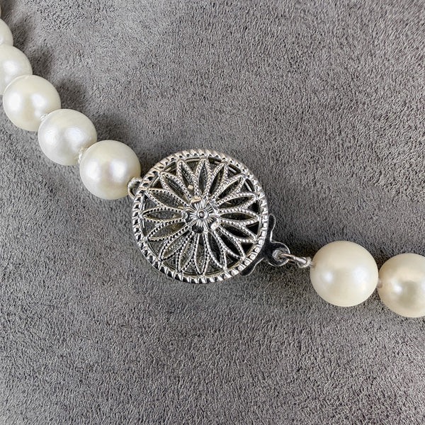 Vintage Pearl Single Strand Necklace - Image 4