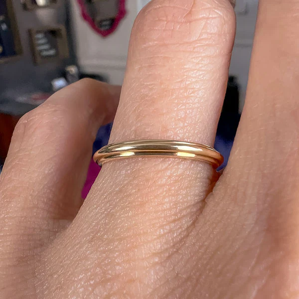 Vintage Ridged Gold Wedding Band Ring, Size 5 3/4 - Image 2