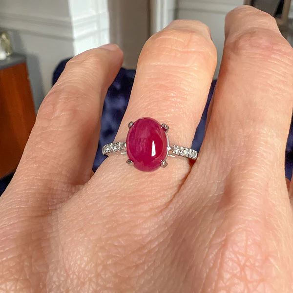 Vintage Cabochon Ruby Ring - Image 2