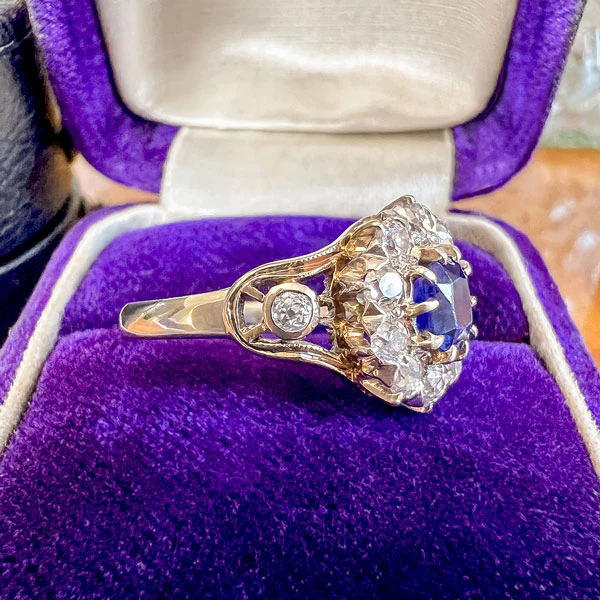 Vintage Sapphire & Diamond Cluster Ring - Image 3