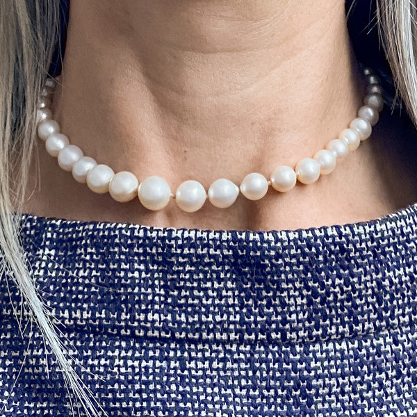 Vintage Single Strand Pearl Necklace - Image 2
