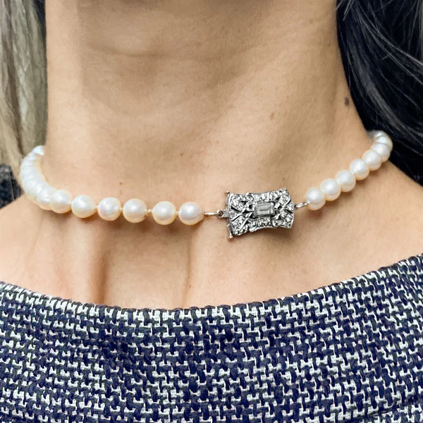 Vintage Single Strand Pearl Necklace - Image 3