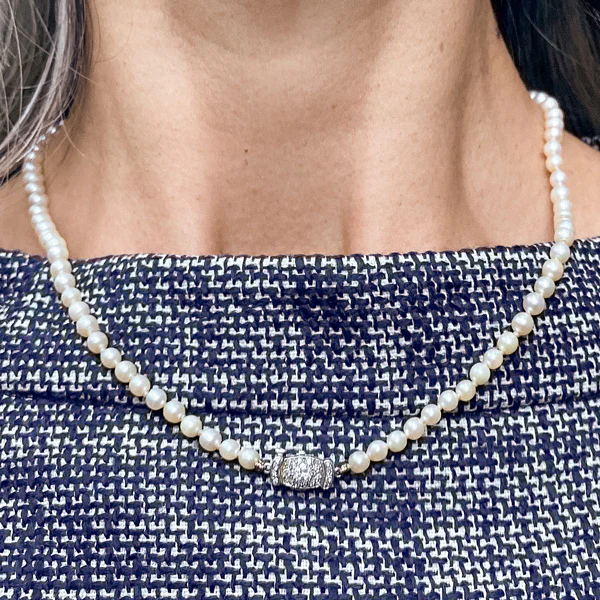 Vintage Single Strand Pearl Necklace - Image 3