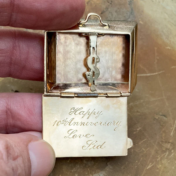 Vintage Suitcase Travel Locket - Image 4