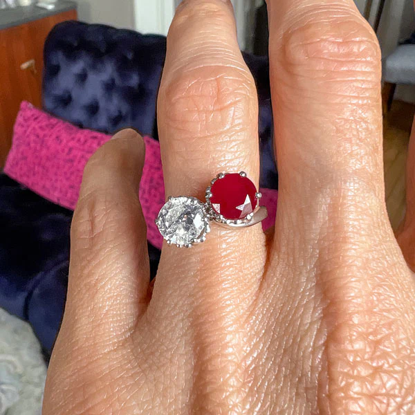 Vintage Toi et Moi Burmese Ruby & Diamond Ring - Image 2