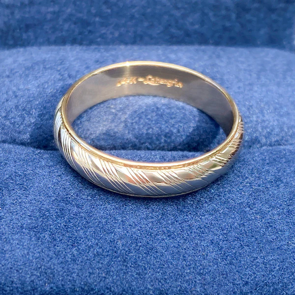 Vintage Two-toned Ridged Wedding Band, Size 9 3/4 - Image 4