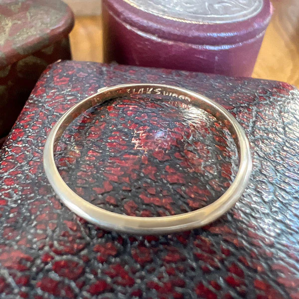Vintage Two-Toned Wedding Band Ring, Size 6 - Image 3