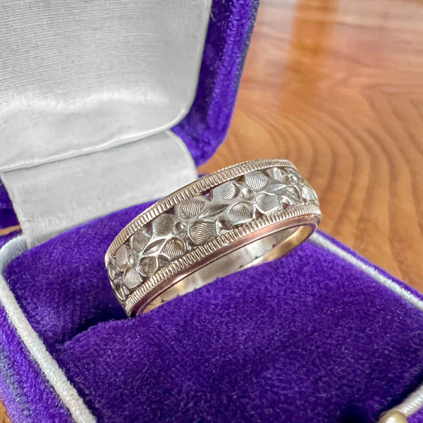 Vintage Wide Patterned Wedding Band Ring, Size 7 - Image 3